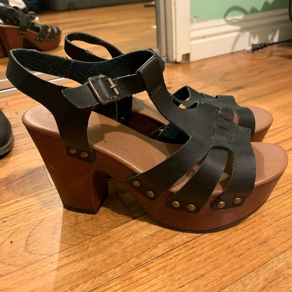 Platformed heels